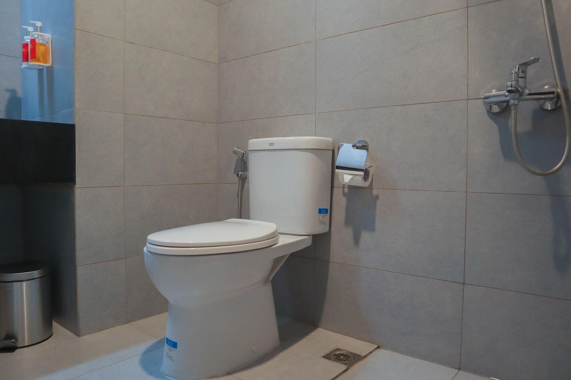 Super Oyo Townhouse 2 Hotel Gunung Sahari Dżakarta Zewnętrze zdjęcie