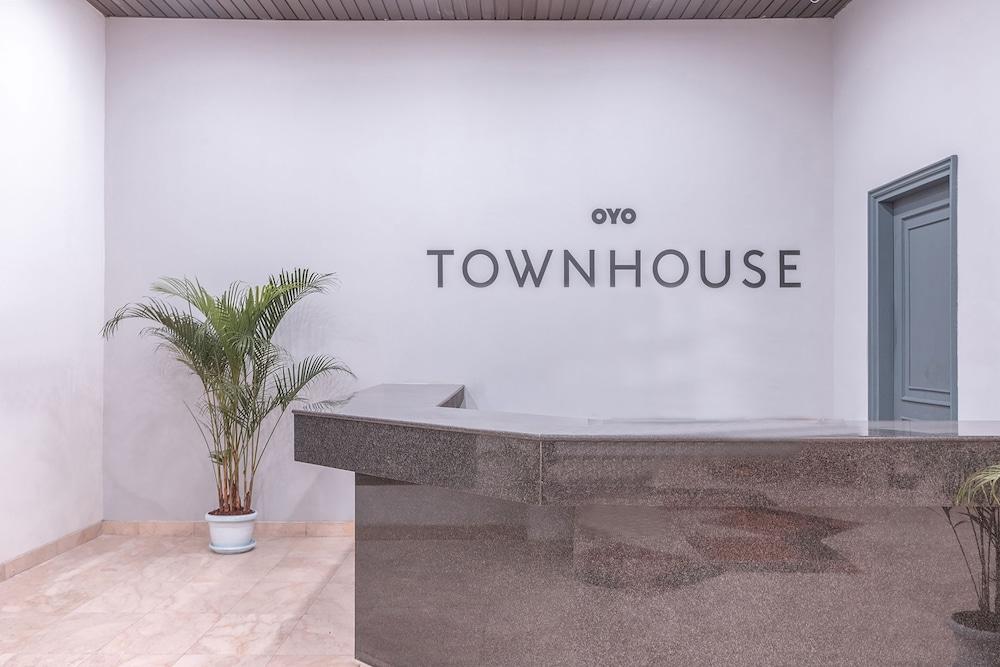 Super Oyo Townhouse 2 Hotel Gunung Sahari Dżakarta Zewnętrze zdjęcie