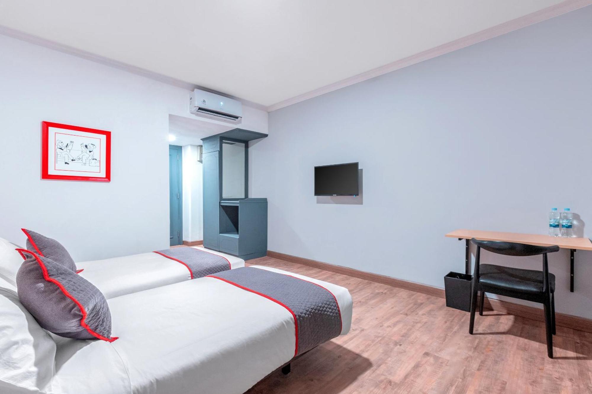 Super Oyo Townhouse 2 Hotel Gunung Sahari Dżakarta Zewnętrze zdjęcie