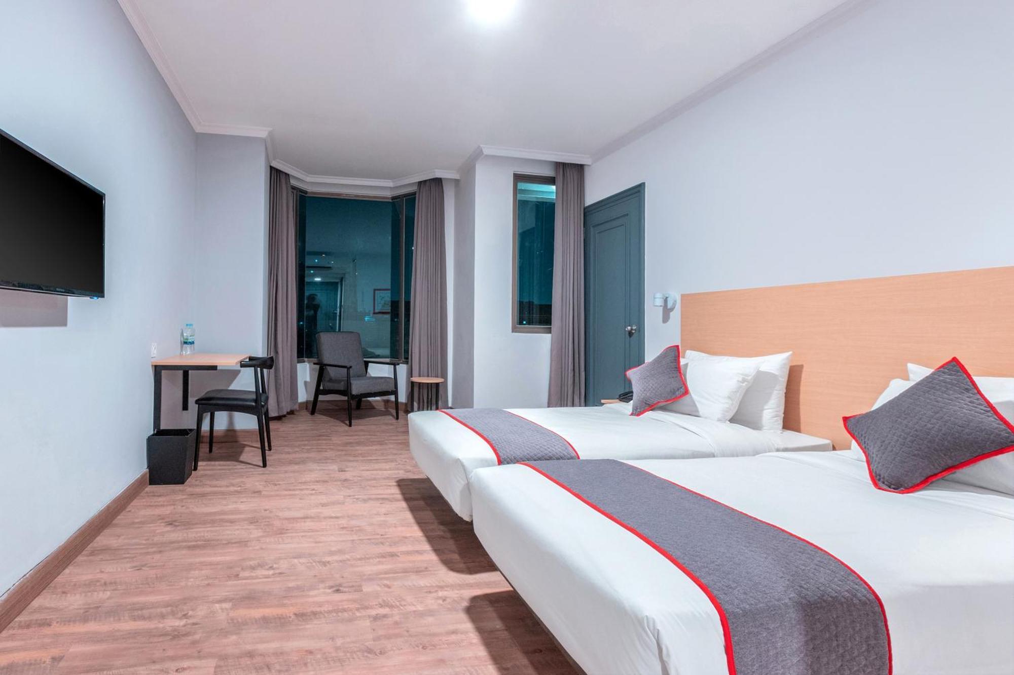 Super Oyo Townhouse 2 Hotel Gunung Sahari Dżakarta Zewnętrze zdjęcie